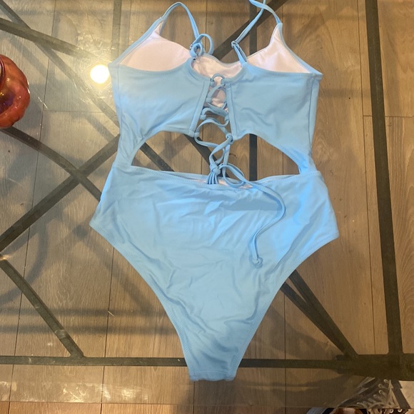 Brand new size M bathing suit - Picture 2 of 2